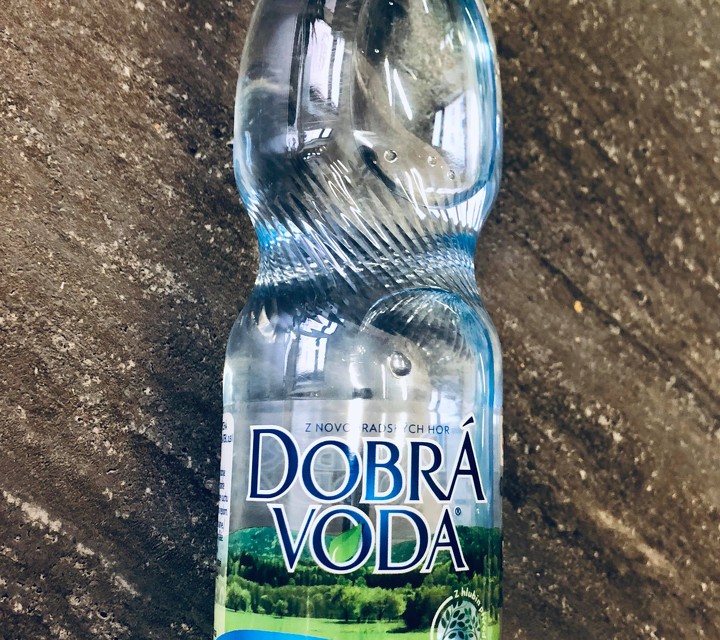 Dobrá voda neperlivá